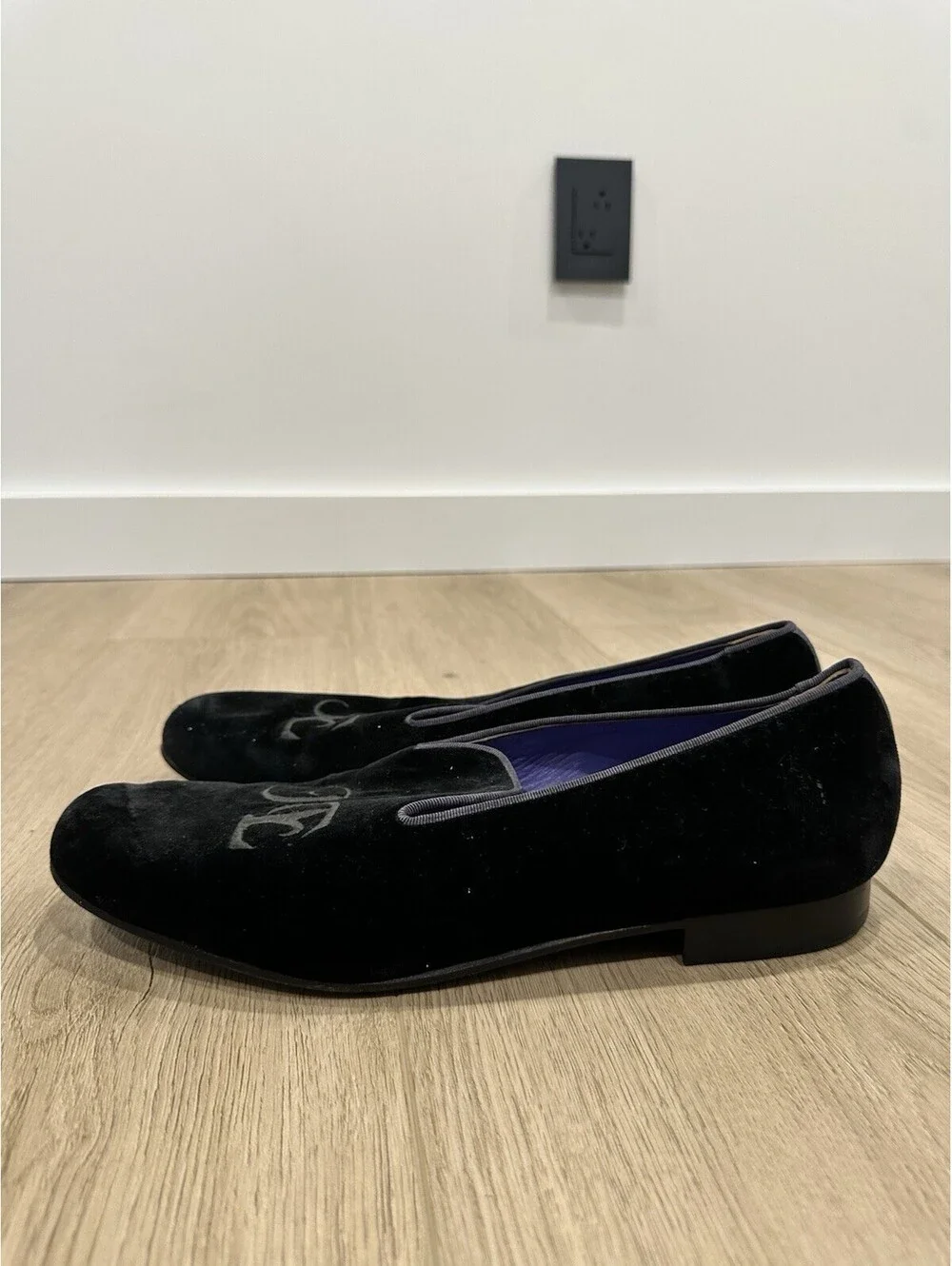 Smythe & Digby Black Velvet Slip-On Loafers Size 12
